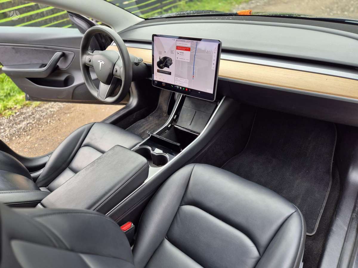 Tesla Model 3, 81 кВт·ч, Хэтчбек