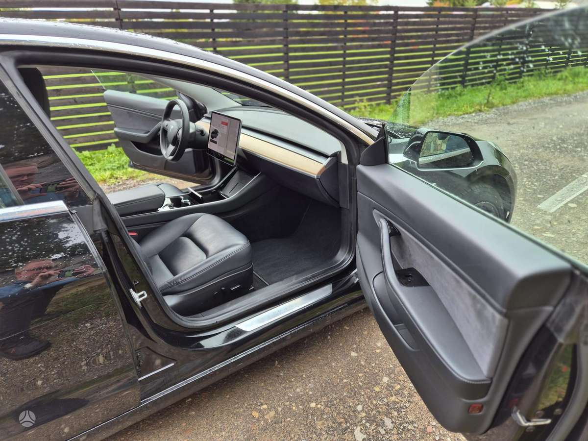 Tesla Model 3, 81 кВт·ч, Хэтчбек