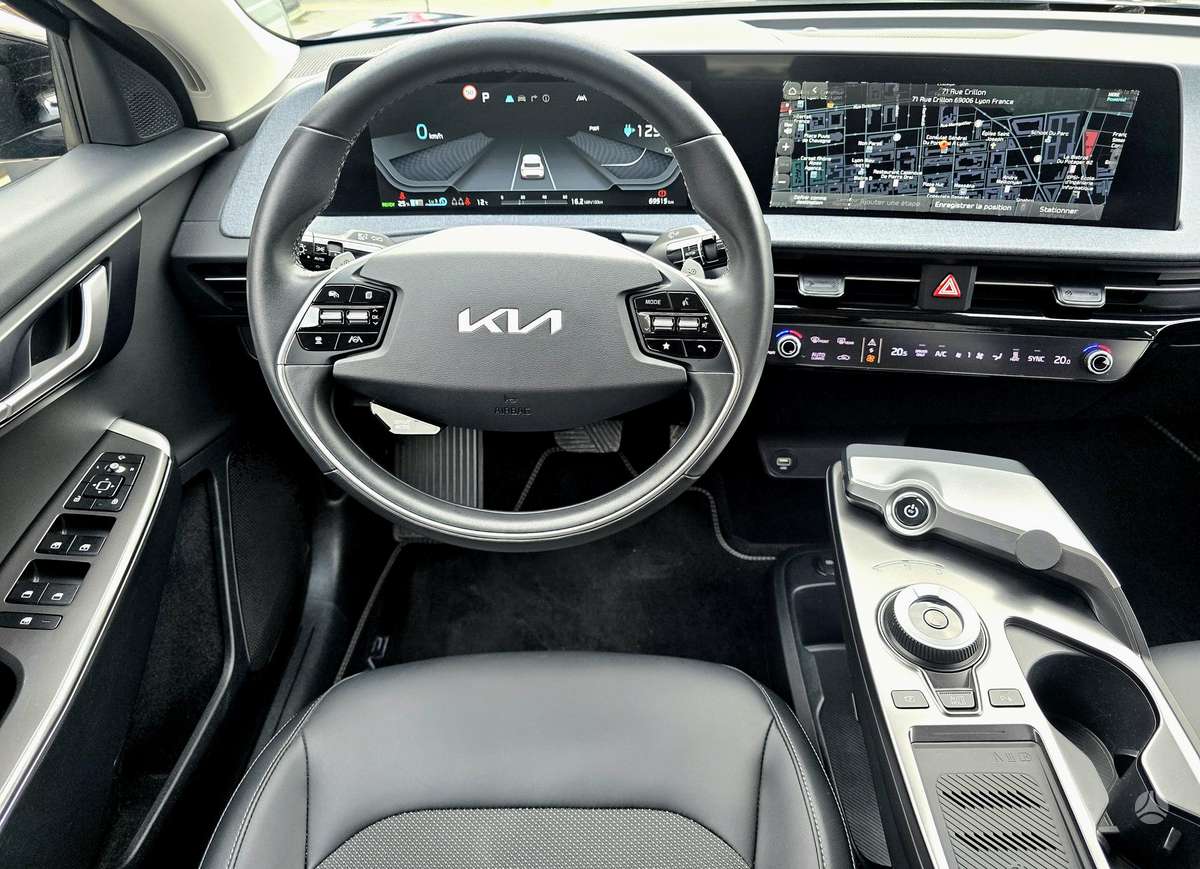 Kia EV6, 77 kWh, off-road / crossover