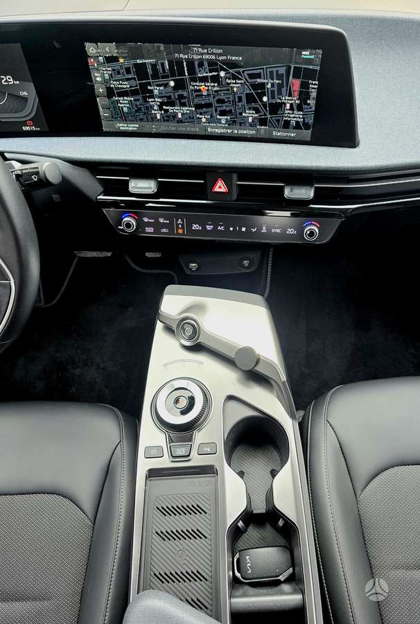 Kia EV6, 77 kWh, off-road / crossover