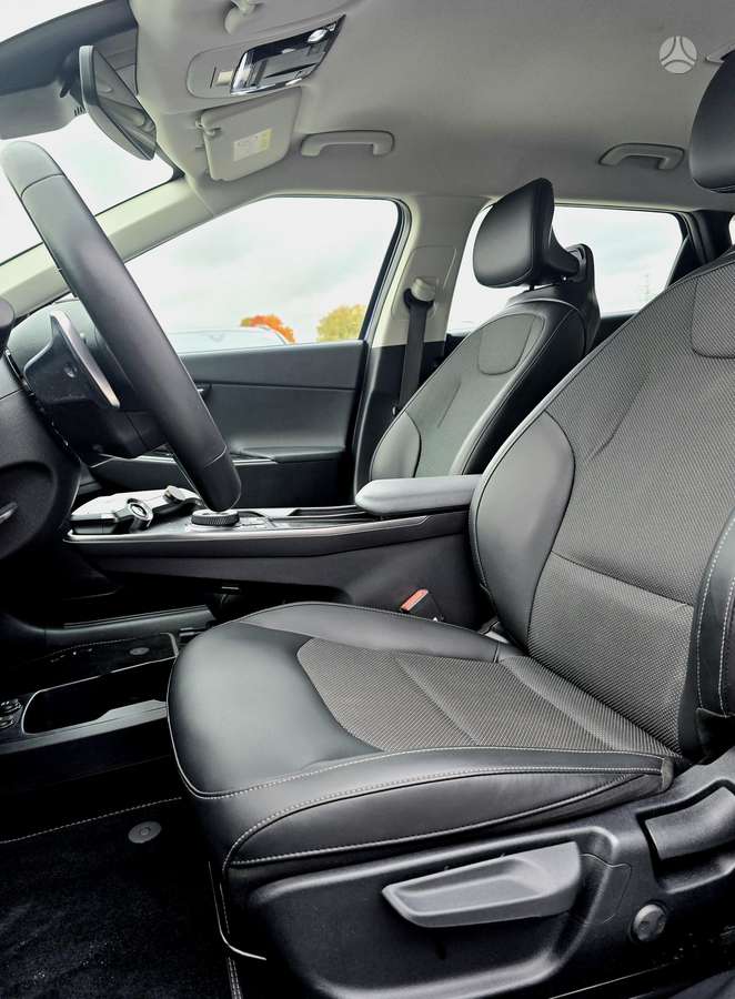 Kia EV6, 77 kWh, off-road / crossover