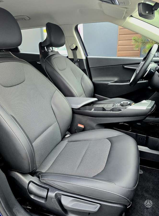 Kia EV6, 77 kWh, off-road / crossover