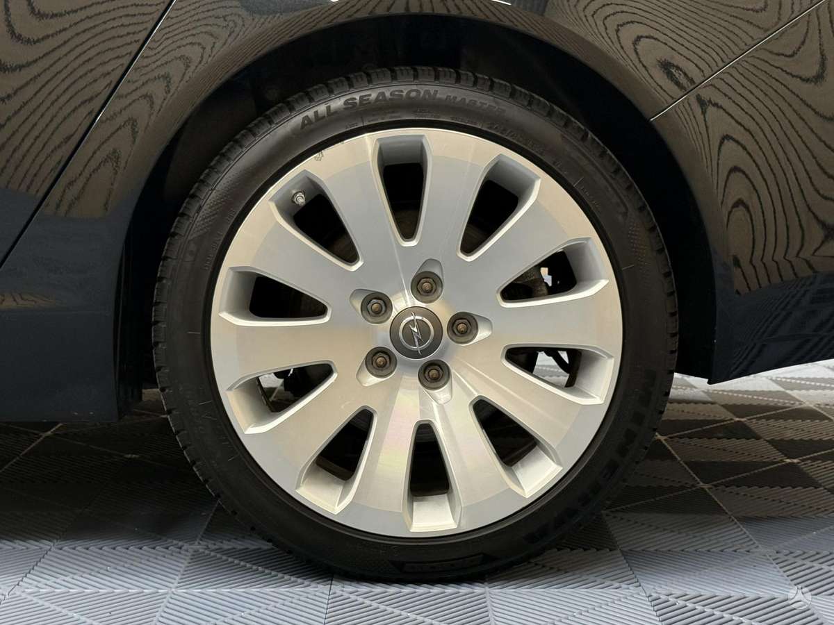 Opel Insignia, 2.0 l., Универсал