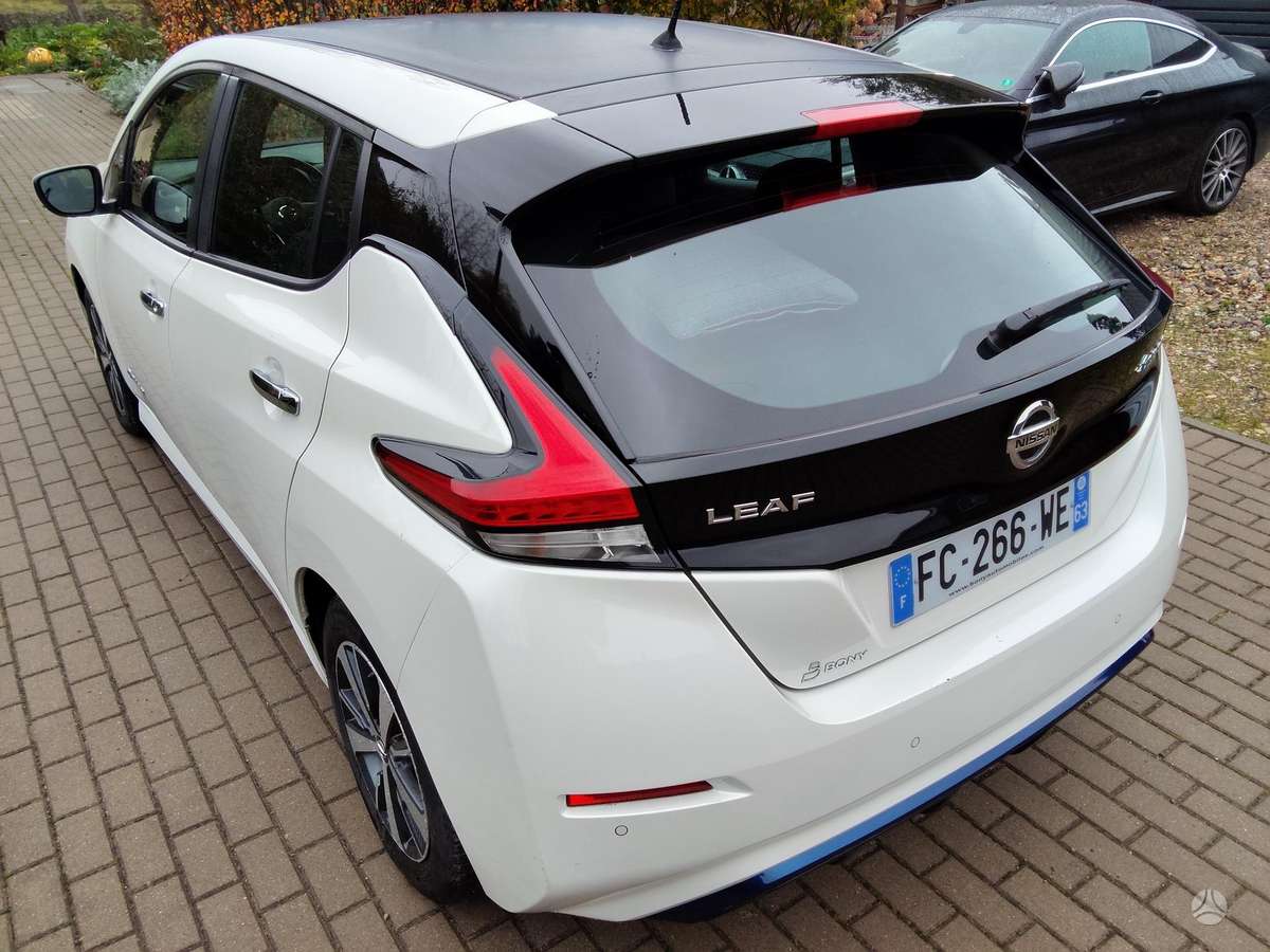 Nissan Leaf, hečbekas