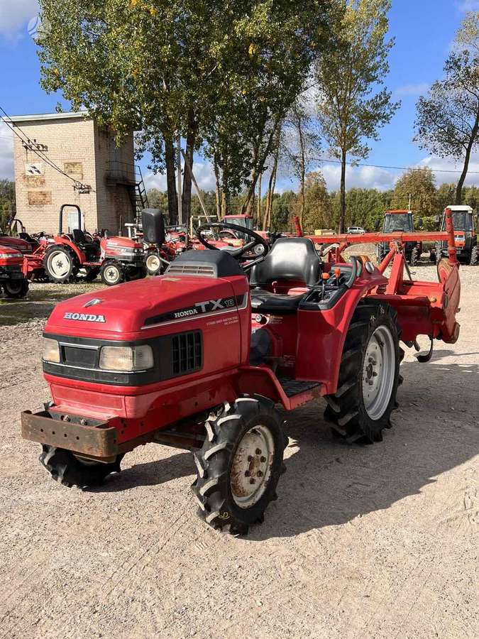 Honda ĮVAIRIŲ MODELIŲ, tractors