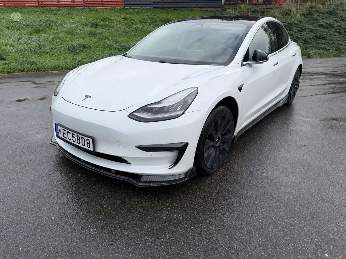 Tesla Model 3, saloon / sedan
