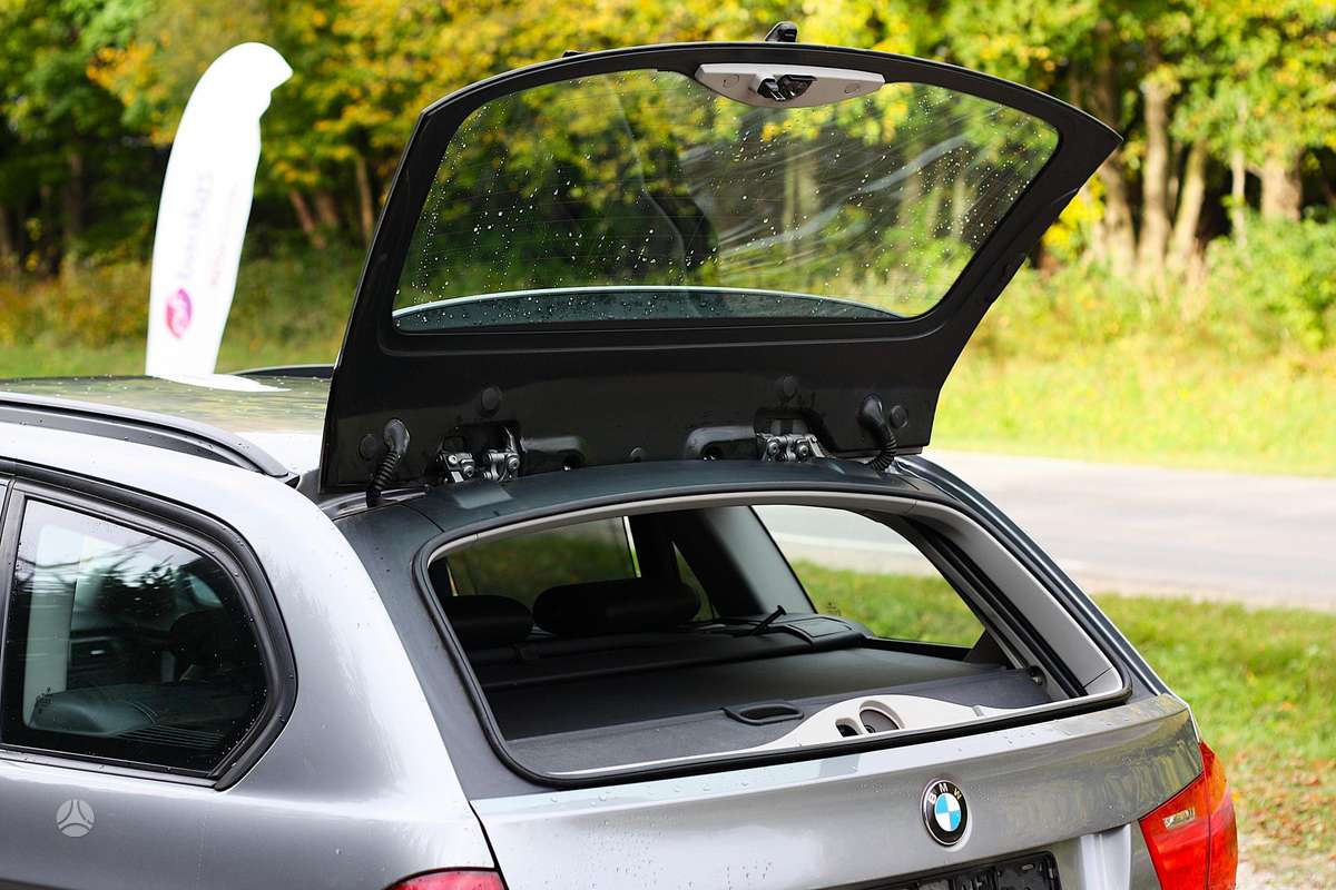 BMW 320, 2.0 l., wagon