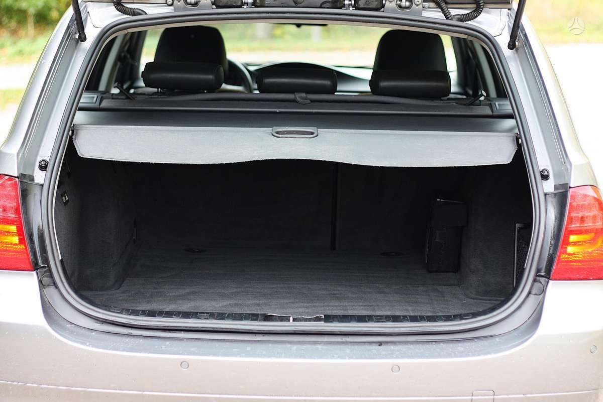 BMW 320, 2.0 l., wagon