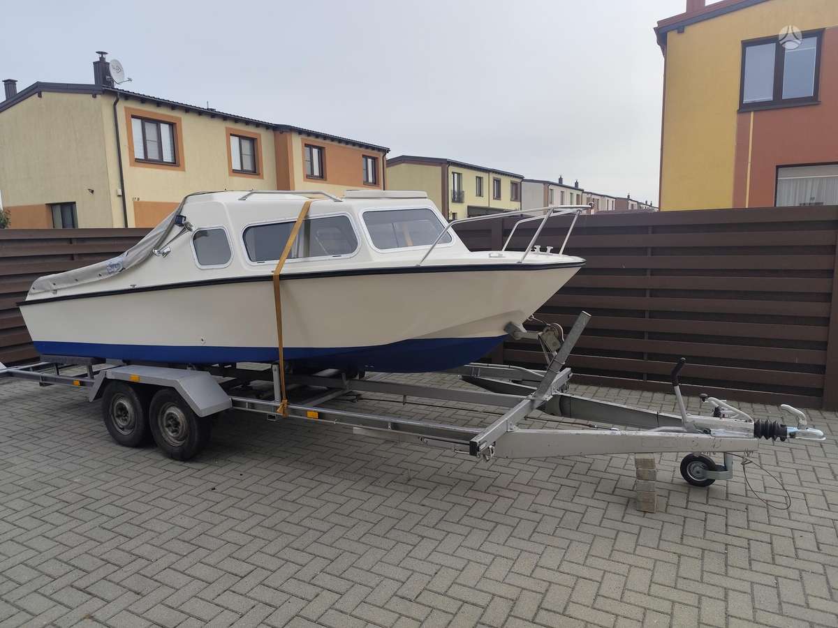 Microplus Microplus 502, plastic boats