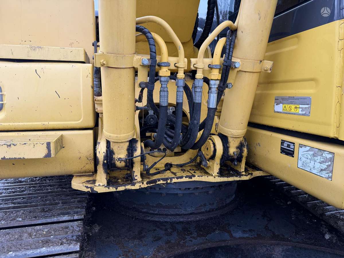Komatsu PC160 LC8, ekskavatoriai