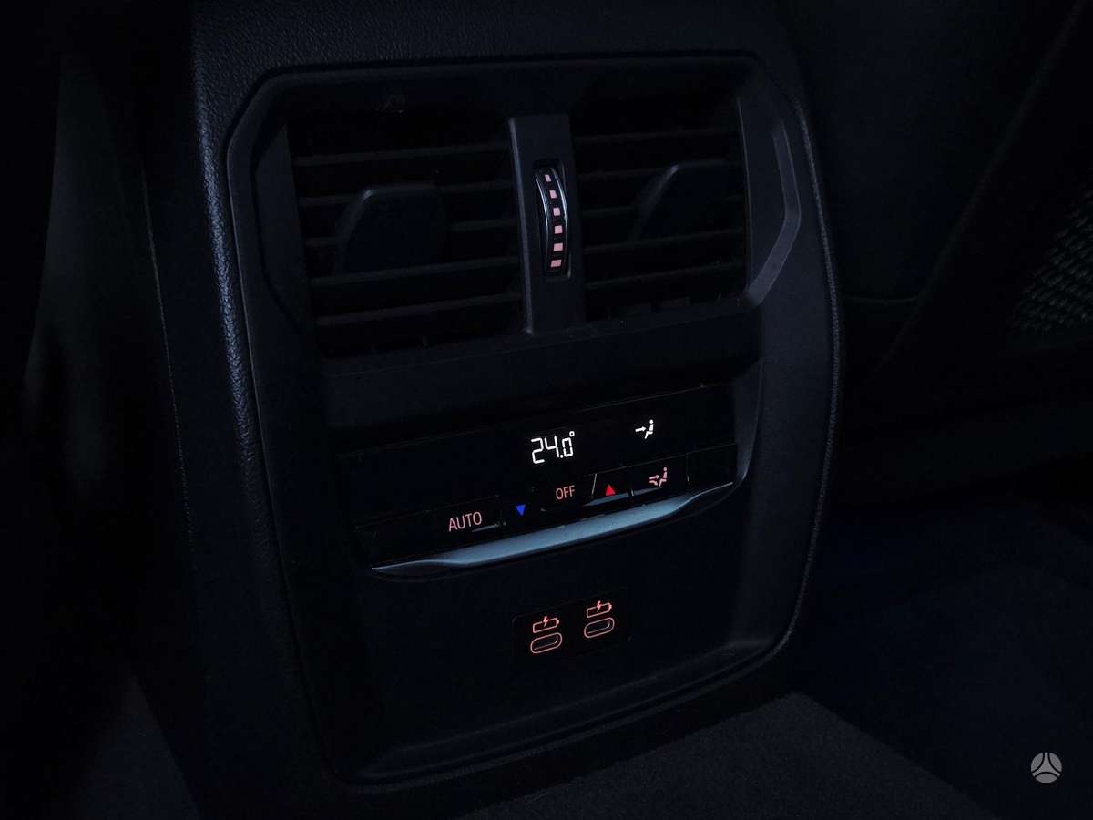 BMW 330, 3.0 l., Седан