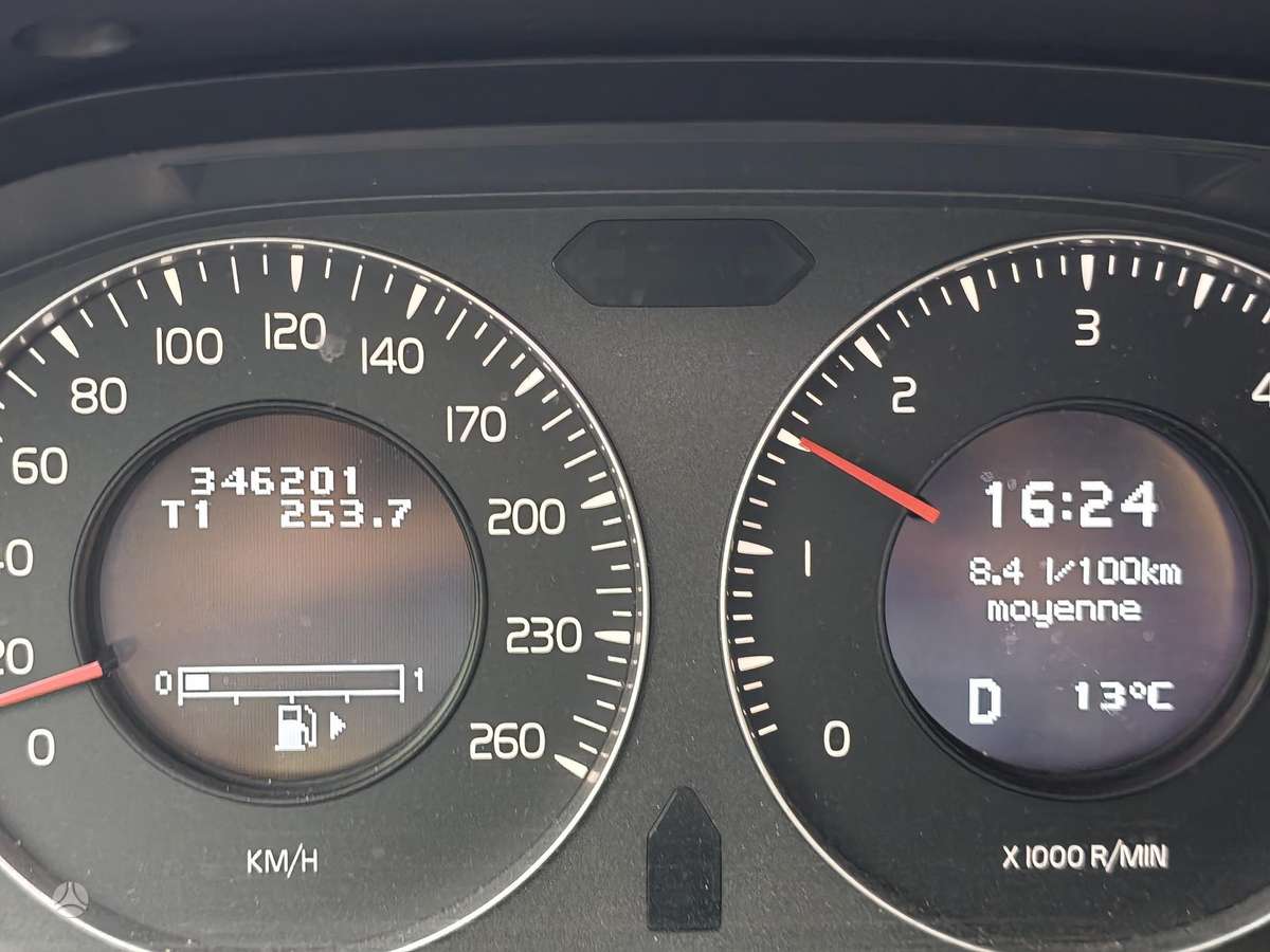 Volvo XC70, 2.4 l., wagon