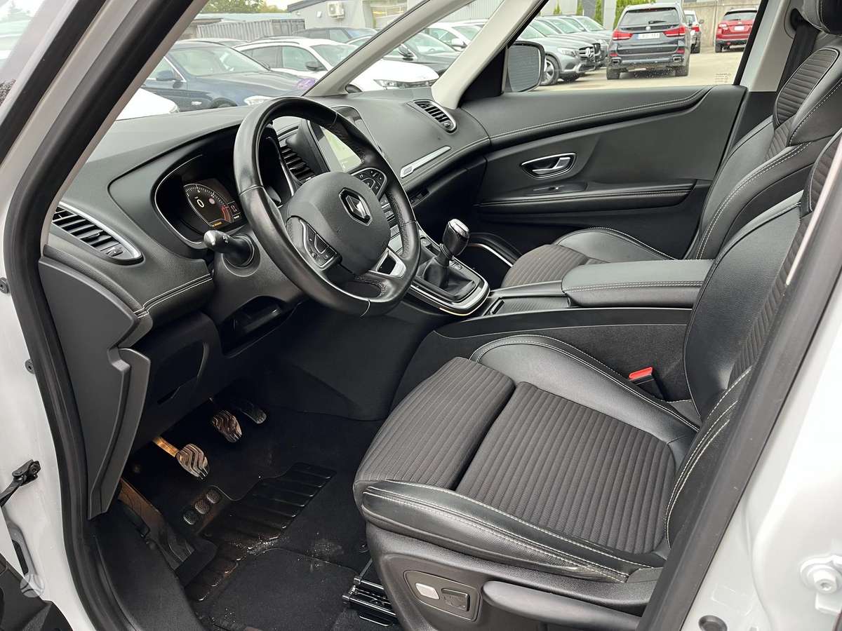 Renault Scenic, 1.2 l., Минивэн