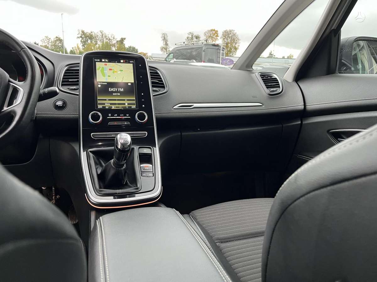 Renault Scenic, 1.2 l., Минивэн
