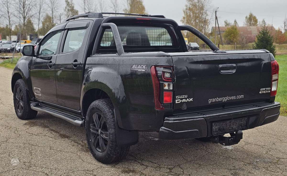 Isuzu D-Max, 2.5 l., off-road / crossover