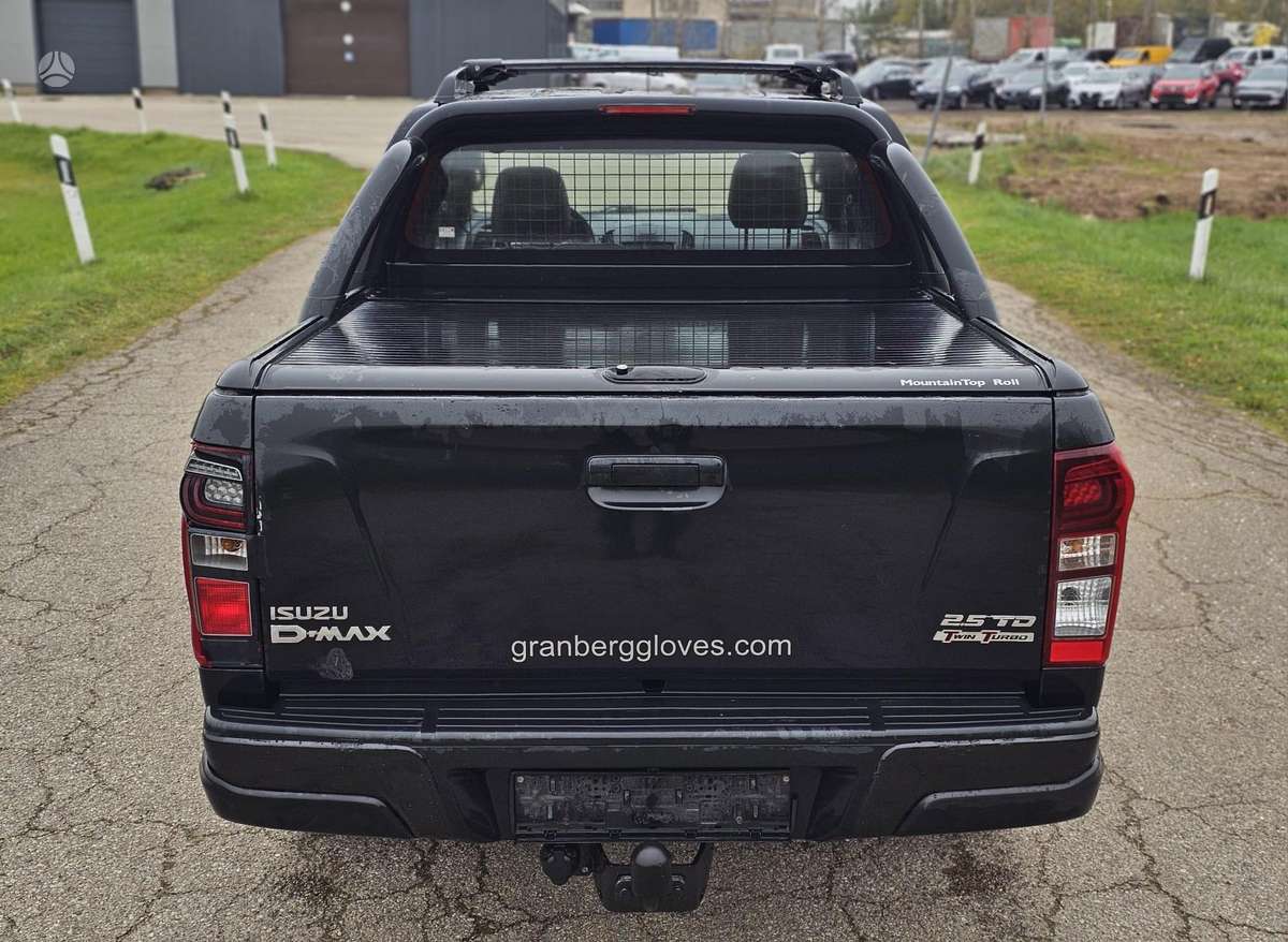 Isuzu D-Max, 2.5 l., off-road / crossover