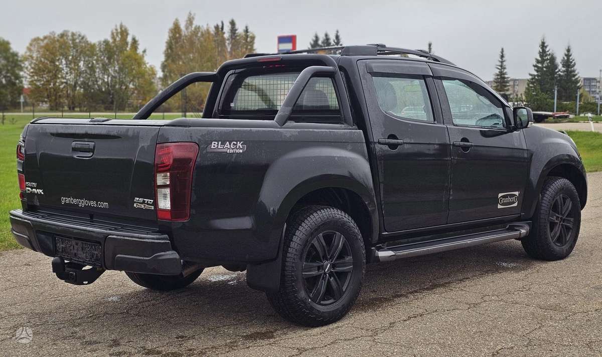Isuzu D-Max, 2.5 l., off-road / crossover