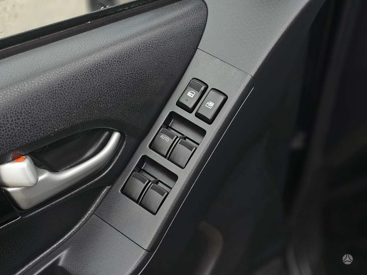 Isuzu D-Max, 2.5 l., off-road / crossover