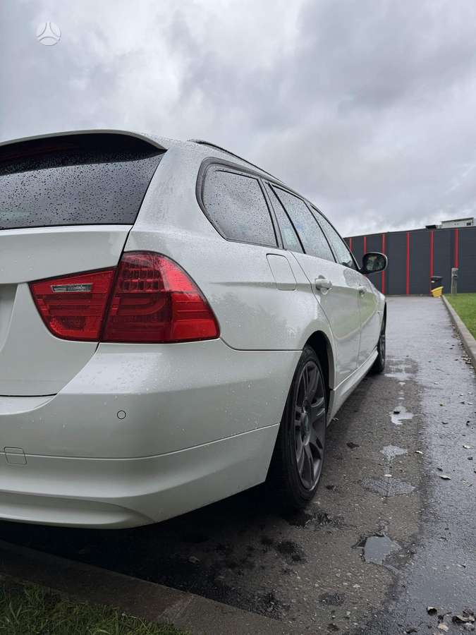 BMW 320, 2.0 l., wagon