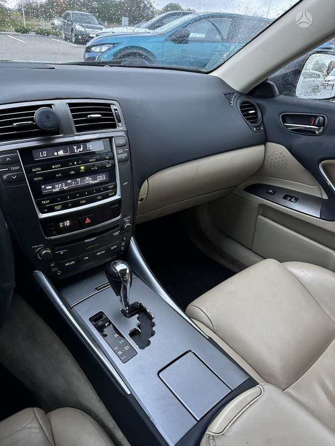Lexus IS 250, 2.5 l., Седан