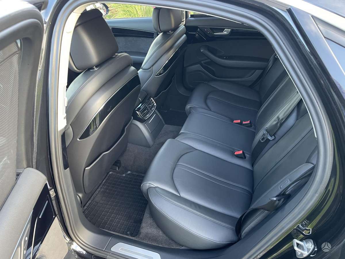 Audi A8, 3.0 l., Лимузин