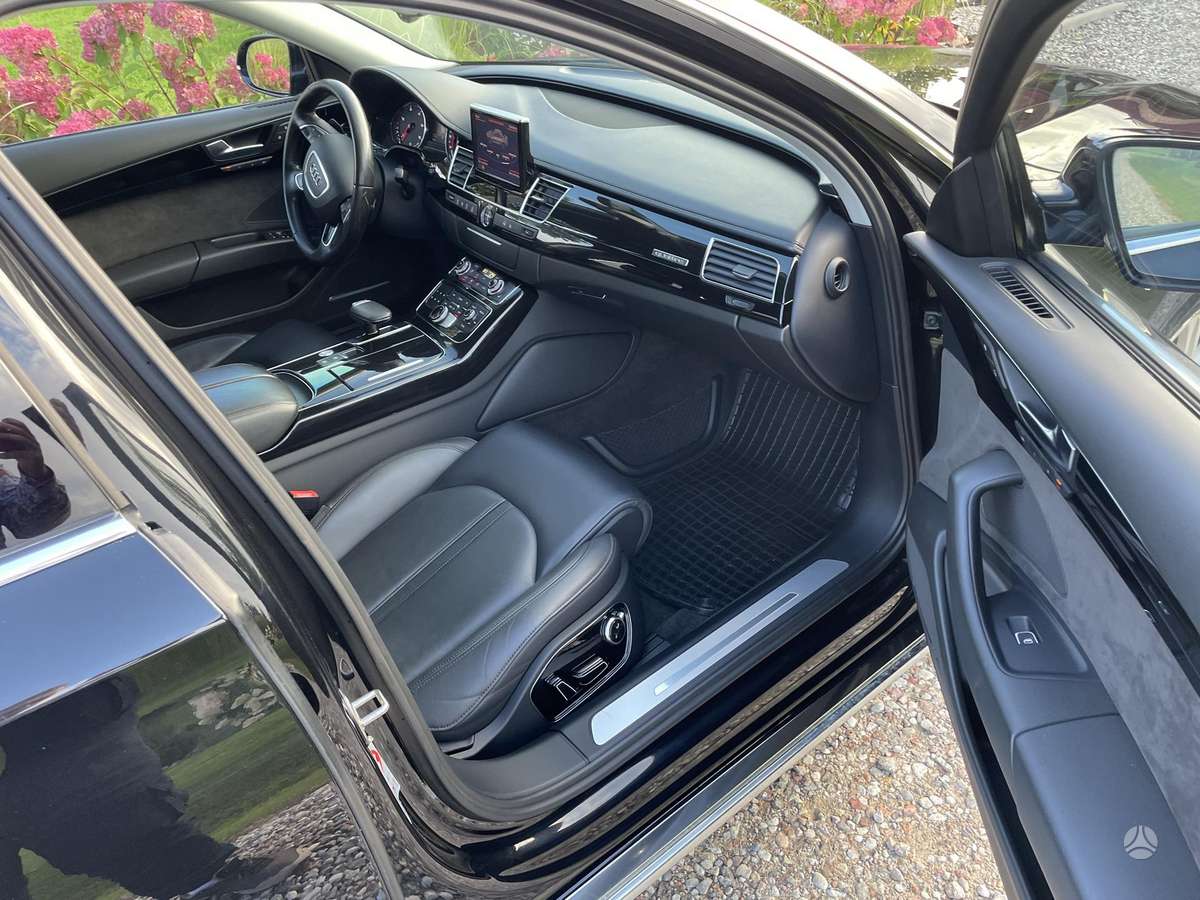 Audi A8, 3.0 l., Лимузин