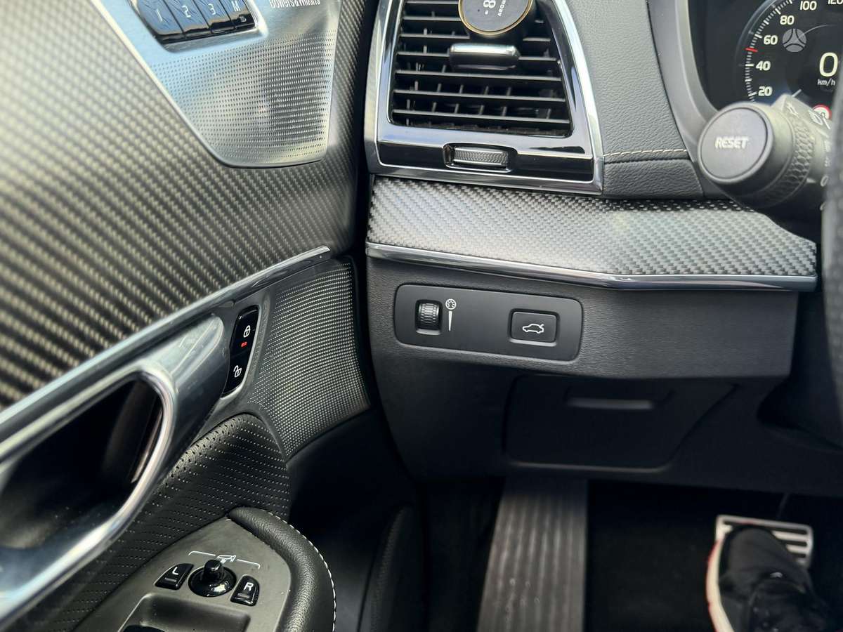 Volvo XC90, 2.0 l., mpv / minivan