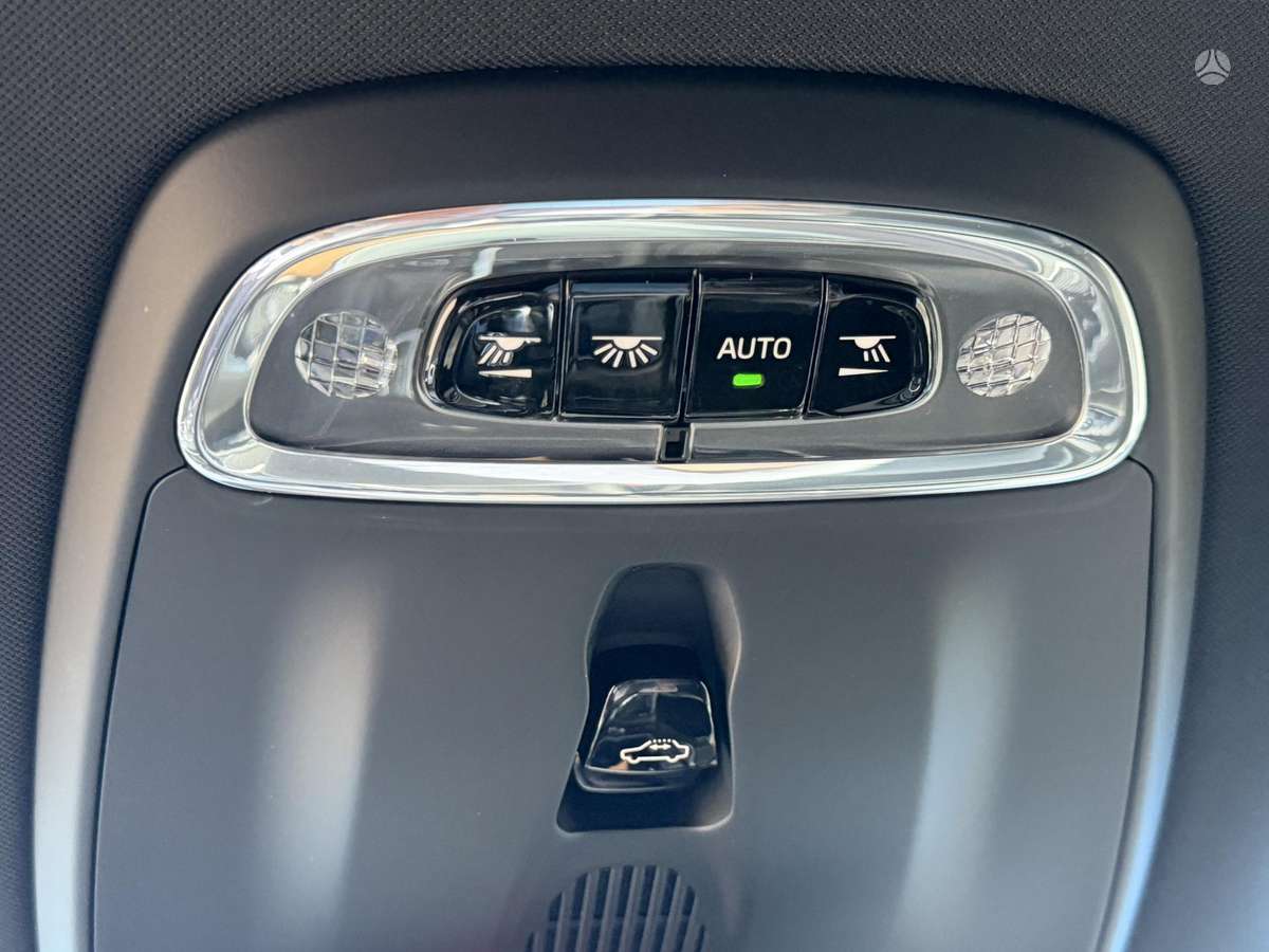 Volvo XC90, 2.0 l., Минивэн