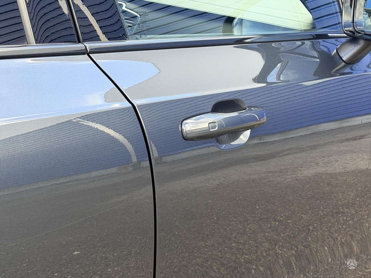 Volvo XC90, 2.0 l., Минивэн