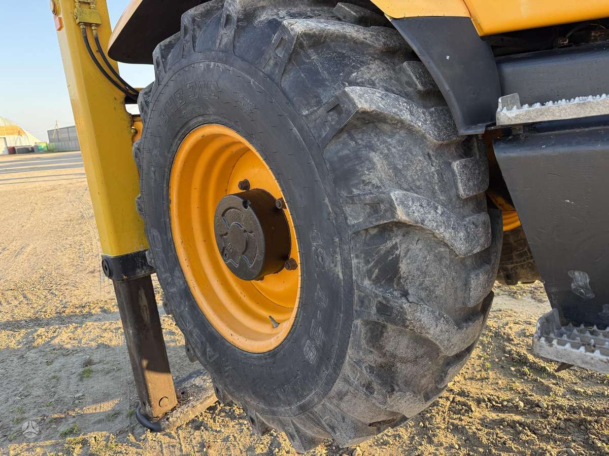 JCB 3 CX, excavator loader