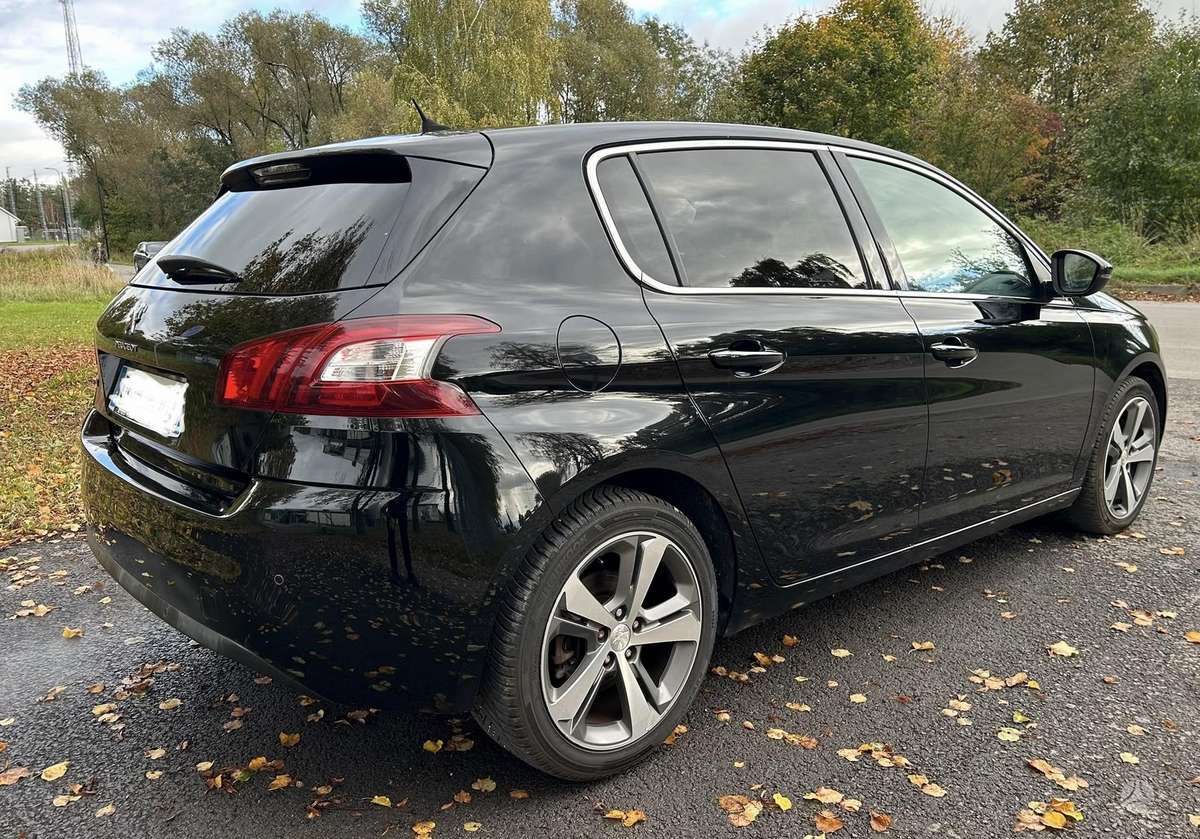 Peugeot 308, 1.6 l., hatchback