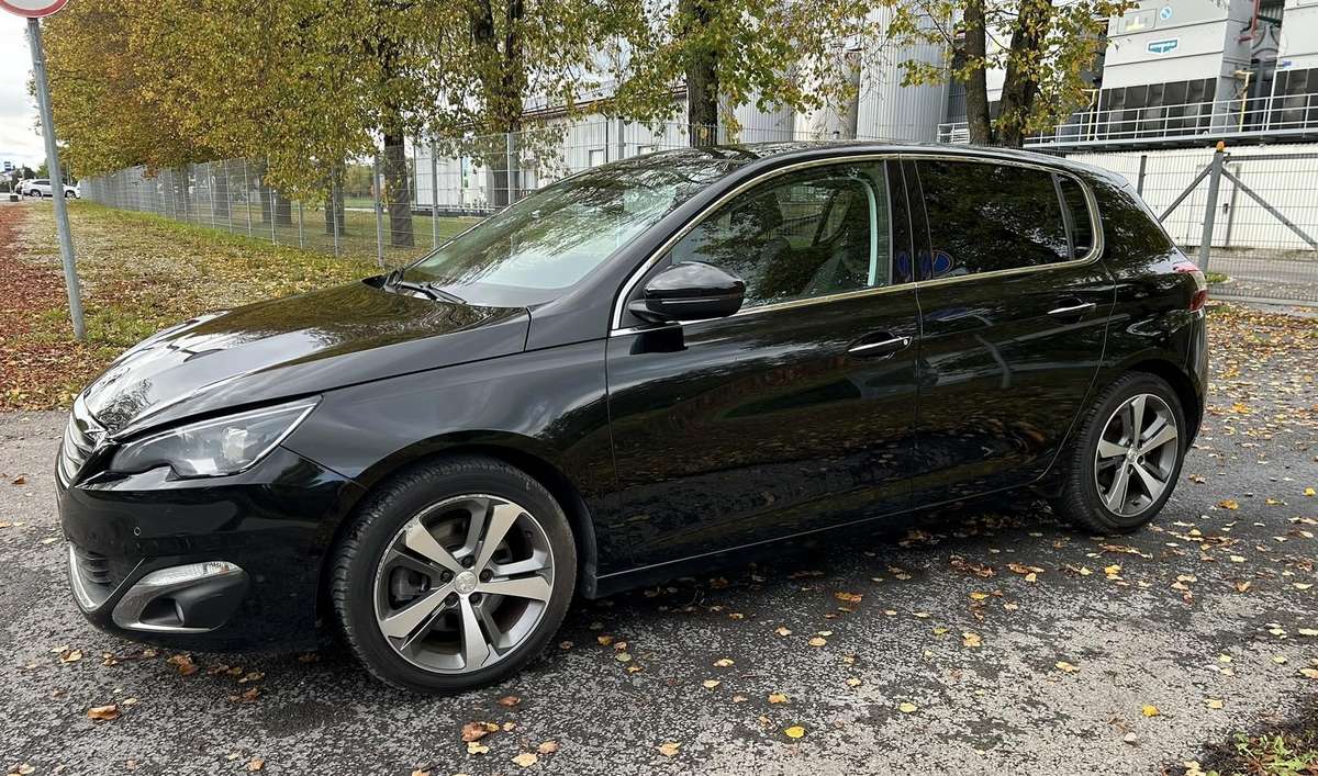 Peugeot 308, 1.6 l., hatchback