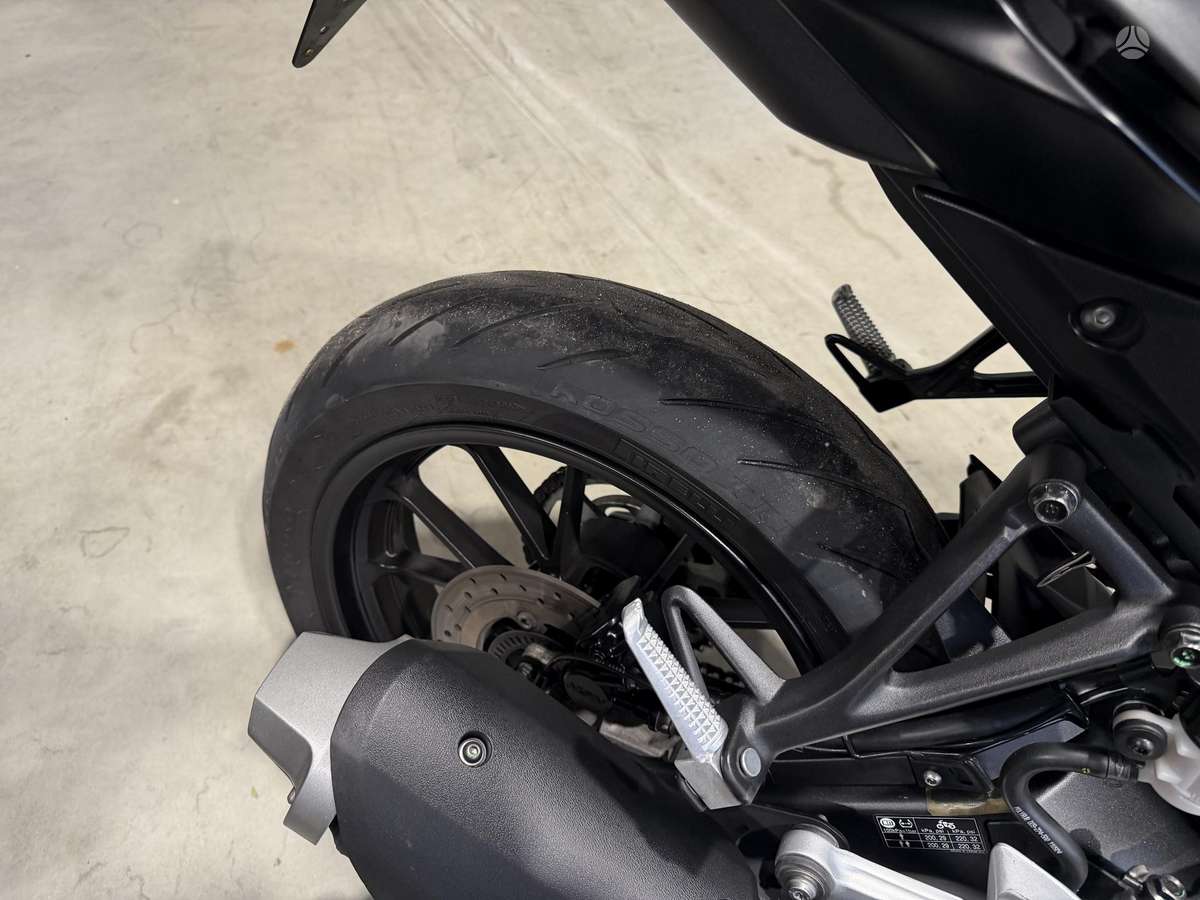 Yamaha YZF 125cc, superbikes