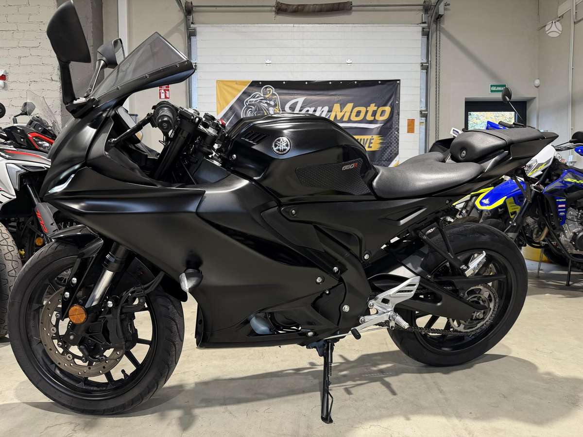 Yamaha YZF 125cc, superbikes