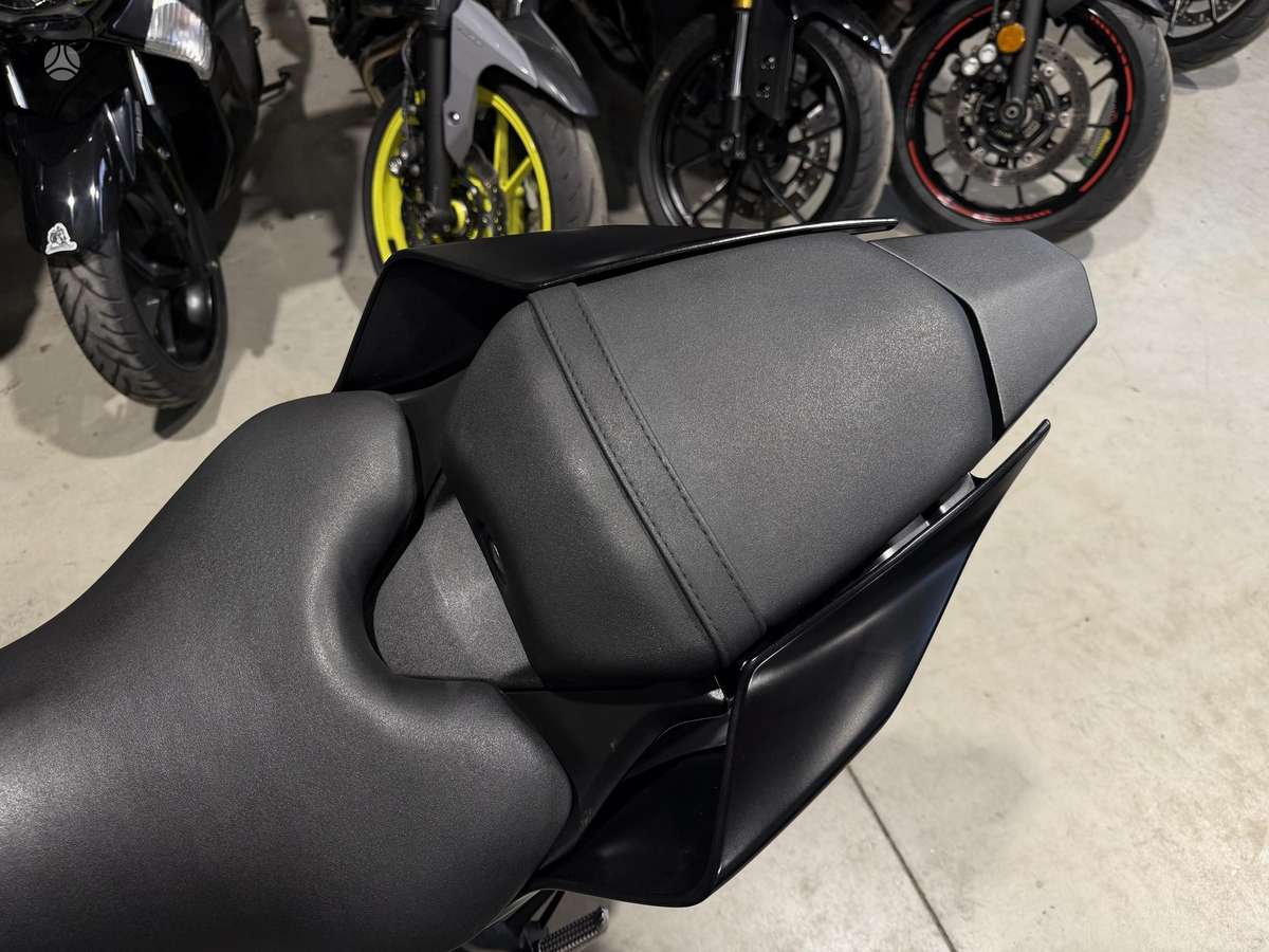 Yamaha YZF 125cc, superbikes