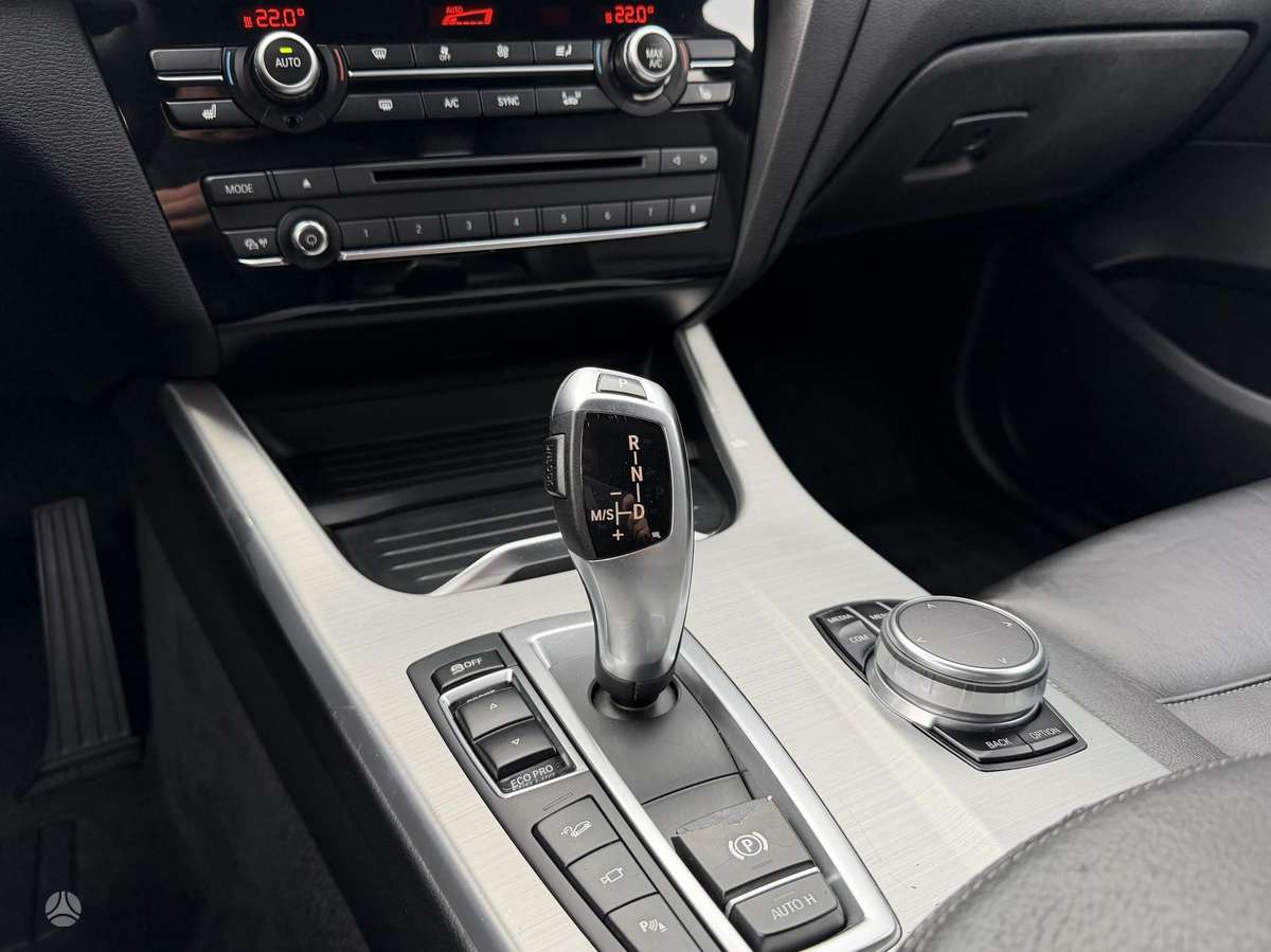 BMW X3, 3.0 l., off-road / crossover