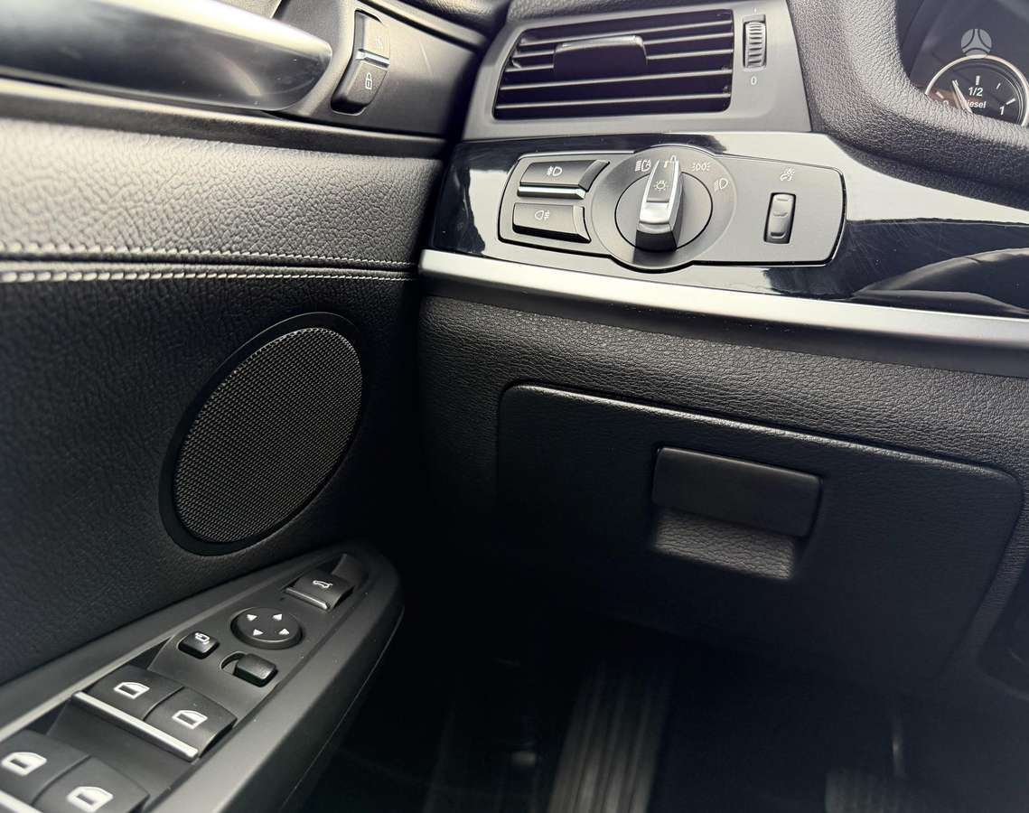 BMW X3, 3.0 l., off-road / crossover