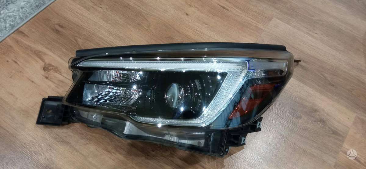 Subaru Forester фары