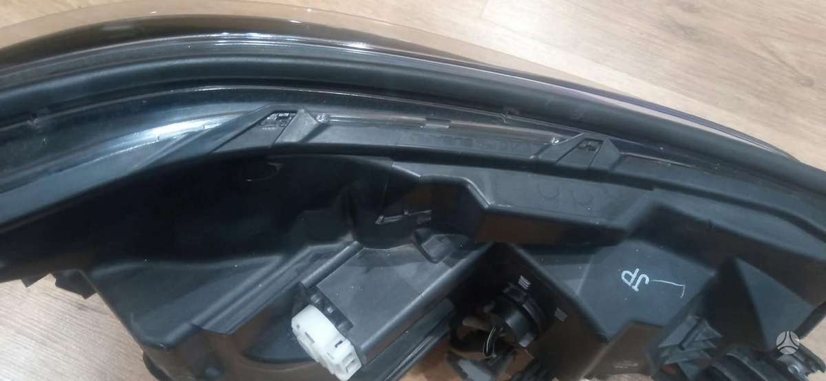 Subaru Forester žibintai