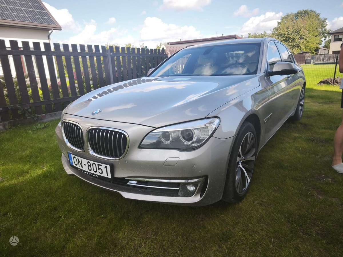 BMW 730, 3.0 l., Седан