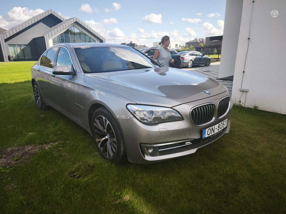 BMW 730, 3.0 l., Седан