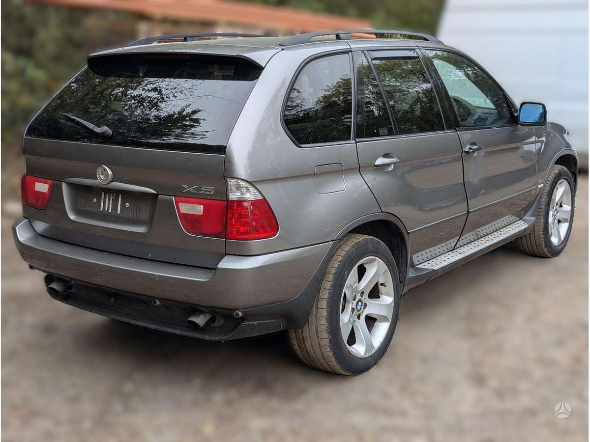 BMW X5 engine