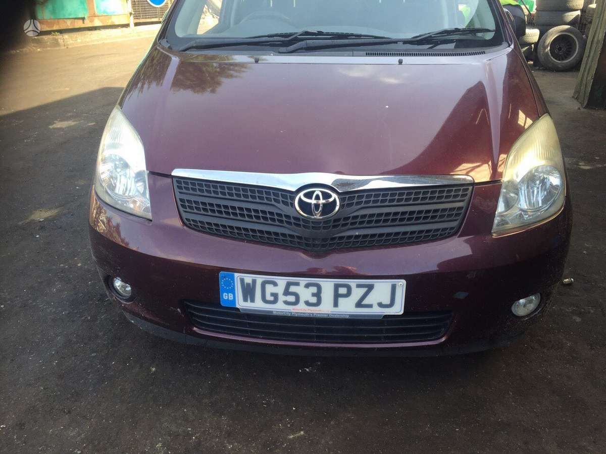 Toyota Corolla Verso rezerves daļās
