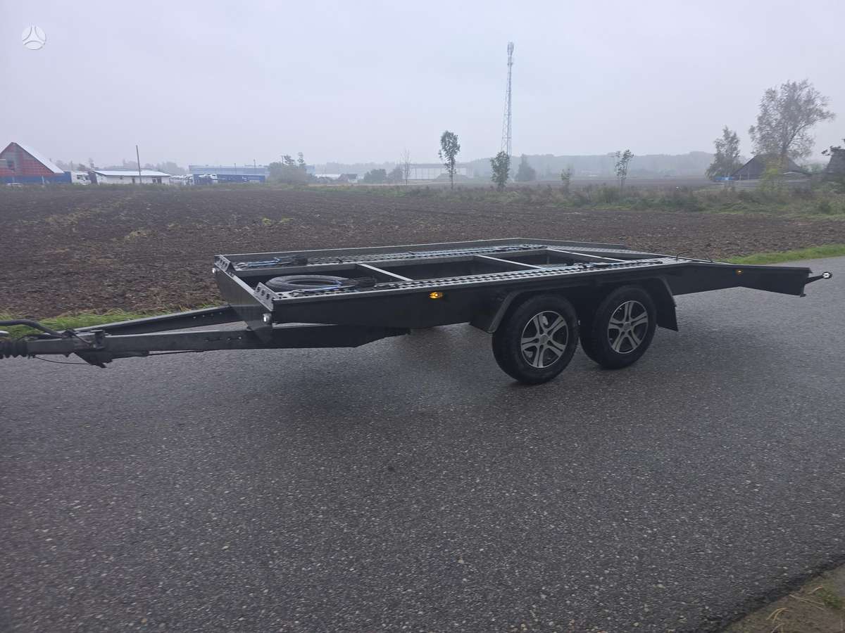 Niewiadow, auto transporter