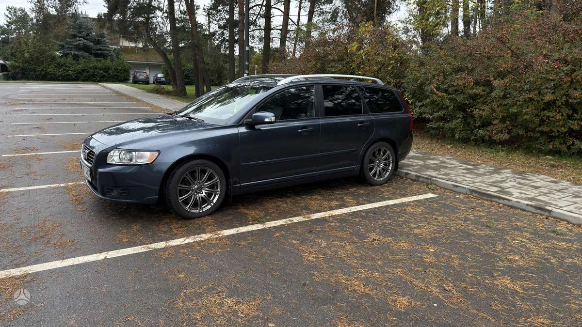 Volvo V50, 2.4 l., wagon