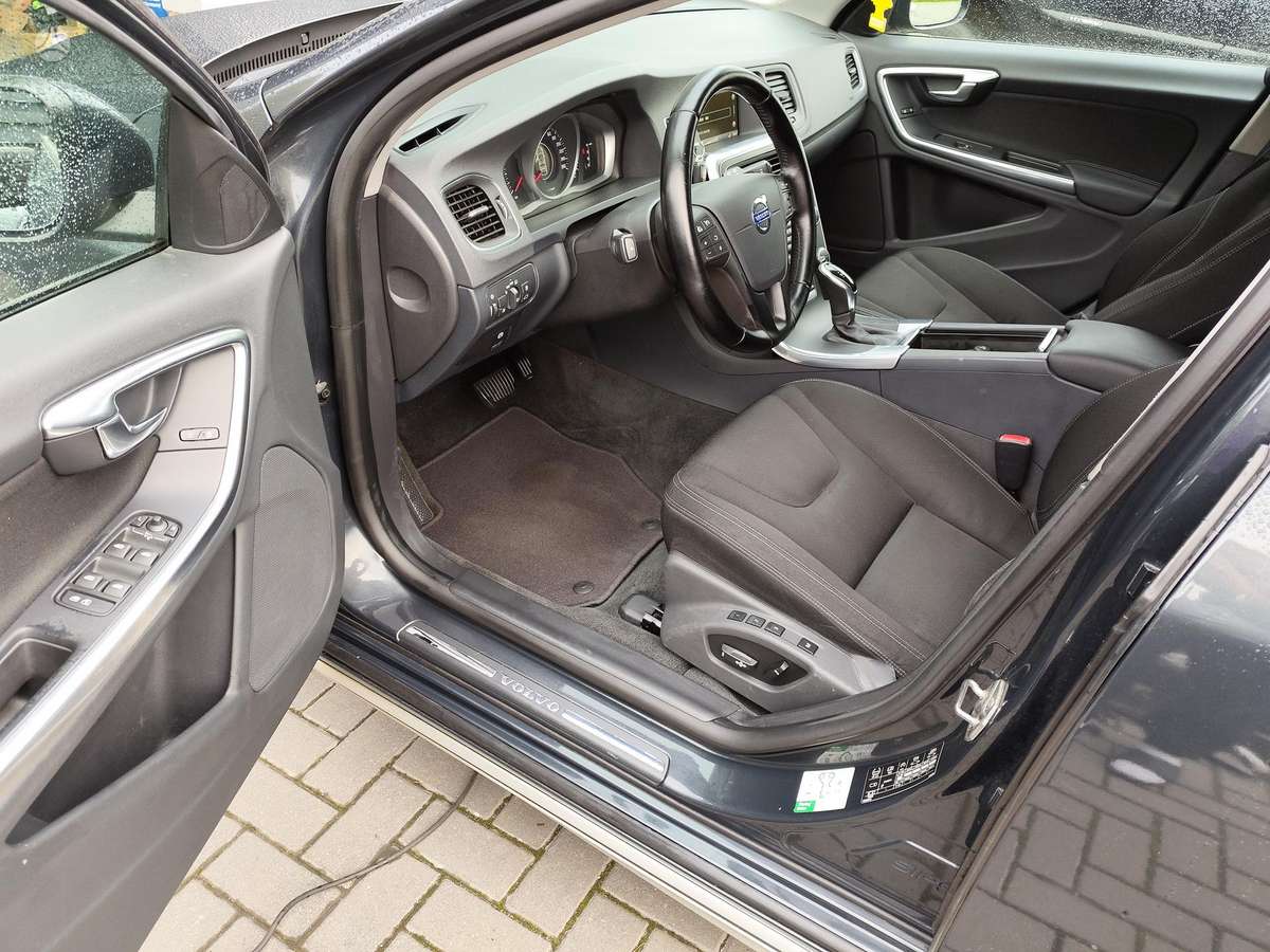 Volvo V60, 2.4 l., wagon