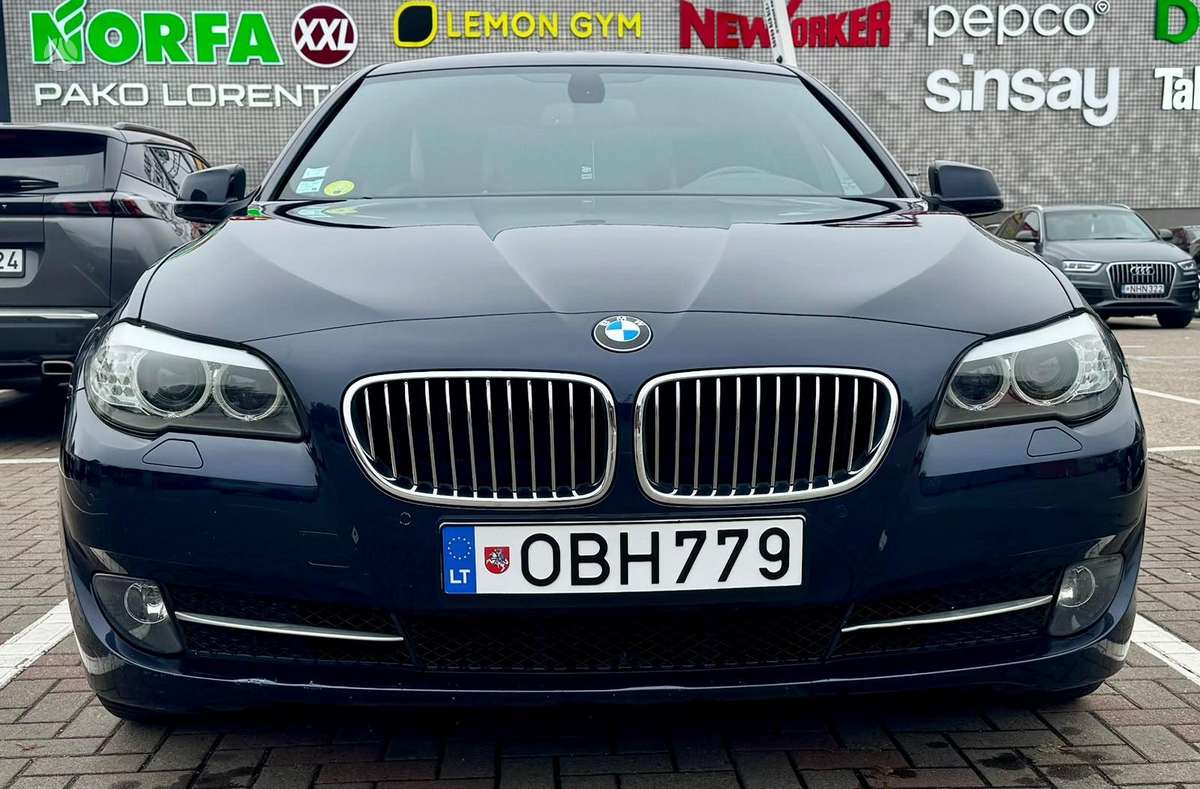 BMW 530