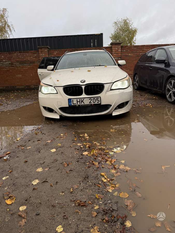 BMW 525