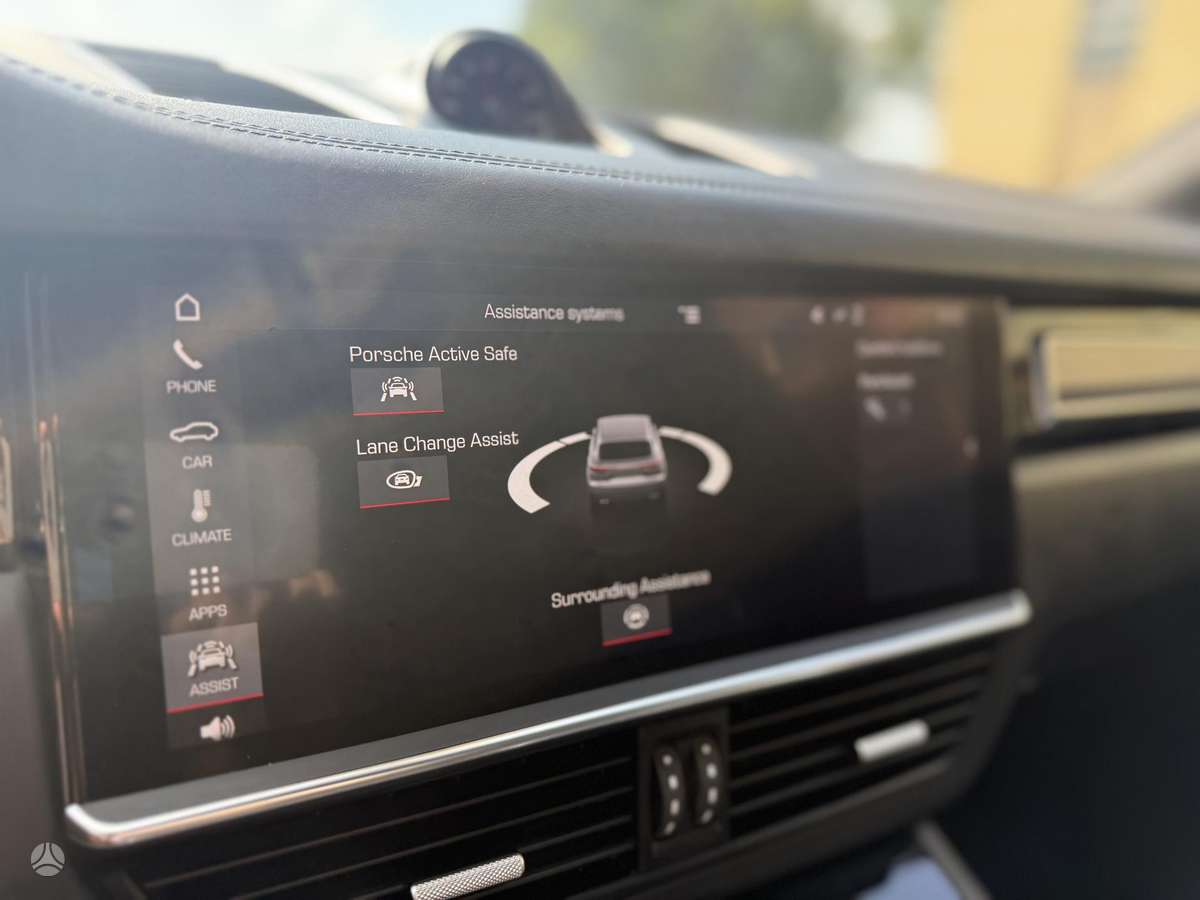 Porsche Cayenne, 2.9 l., off-road / crossover