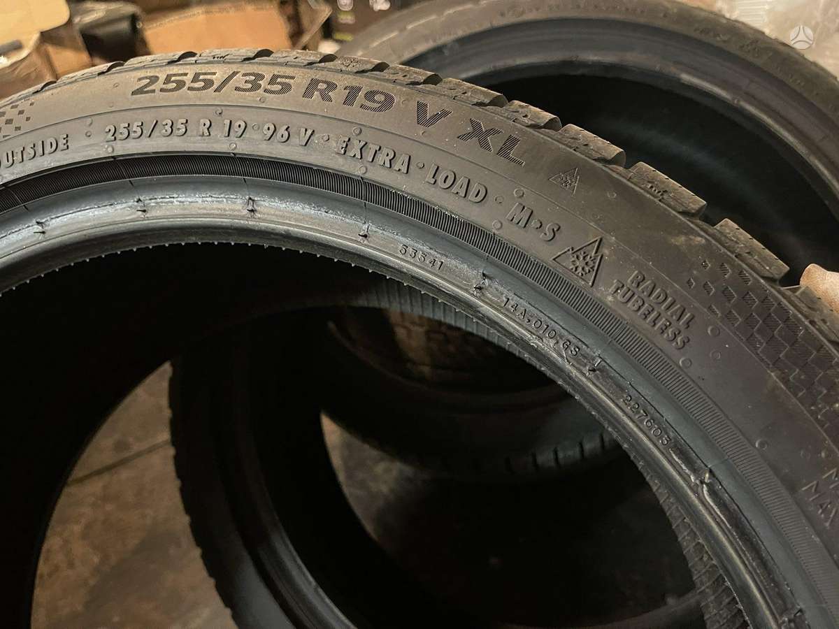 Continental, зимние 255/35 R19